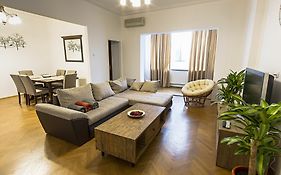 Athenee Residence 1